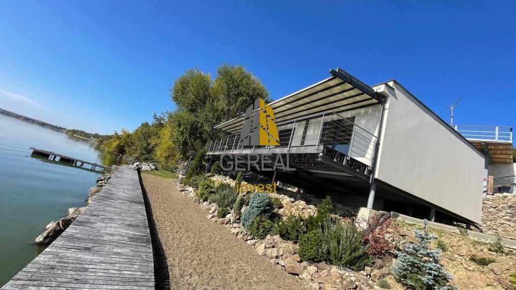 ZEMPLÍNSKA ŠÍRAVA - bungalov pri vodnej ploche na predaj PREDANÉ