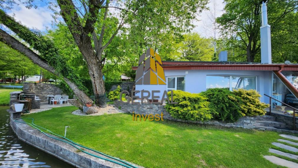 VINNÉ JAZERO - krásna chata pri vode PREDANÉ