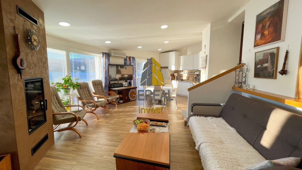 VINNÉ JAZERO - krásna chata pri vode PREDANÉ