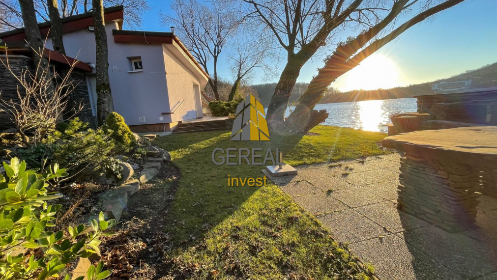 VINNÉ JAZERO - krásna chata pri vode PREDANÉ