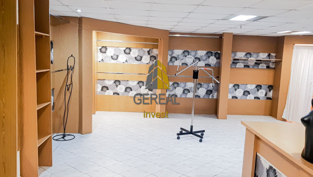 MICHALOVCE - na predaj obchodná nehnuteľnosť v centre