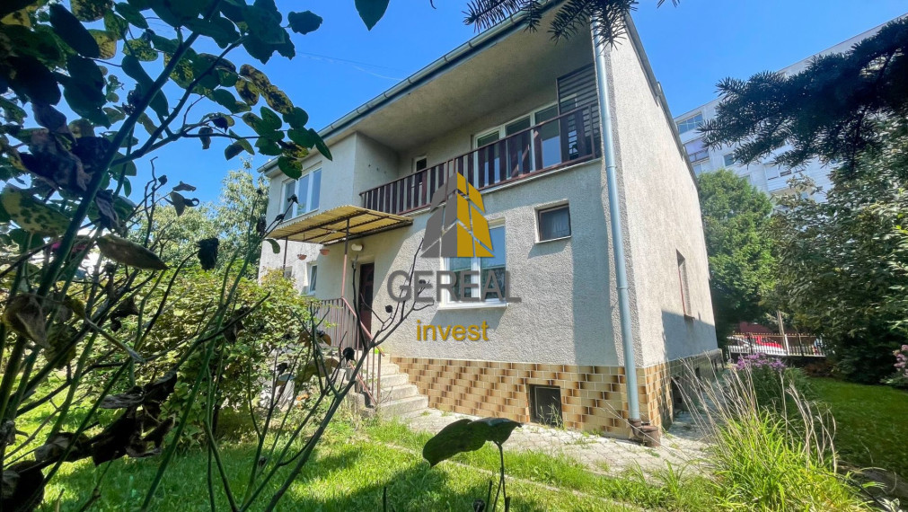 Priestranný rodinný dom v Michalovciach s výbornou polohou | Realitná kancelária Bývajte s NAMI!