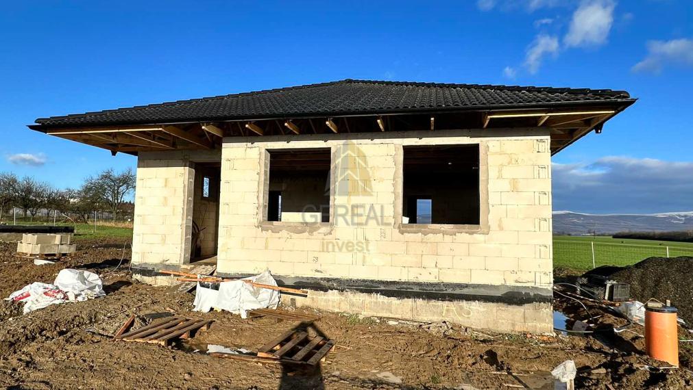 Predaj novostavba Bungalovu iba 8km od Michaloviec | Realitná kancelária Bývajte s NAMI !