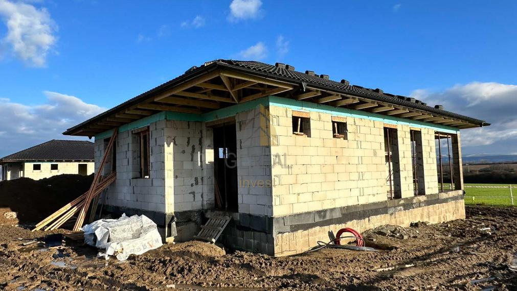 Predaj novostavba Bungalovu iba 8km od Michaloviec | Realitná kancelária Bývajte s NAMI !