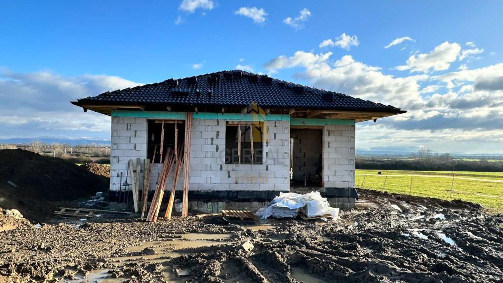Predaj novostavba Bungalovu iba 8km od Michaloviec | Realitná kancelária Bývajte s NAMI !