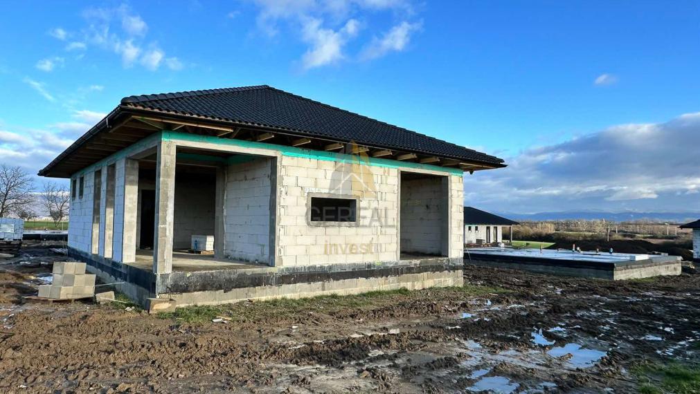 Predaj novostavba Bungalovu iba 8km od Michaloviec | Realitná kancelária Bývajte s NAMI !