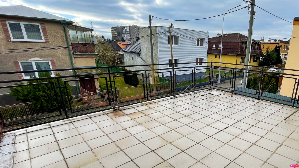 Rodinný dom s terasou na predaj | Strážske | Realitná kancelária Bývajte s NAMI!