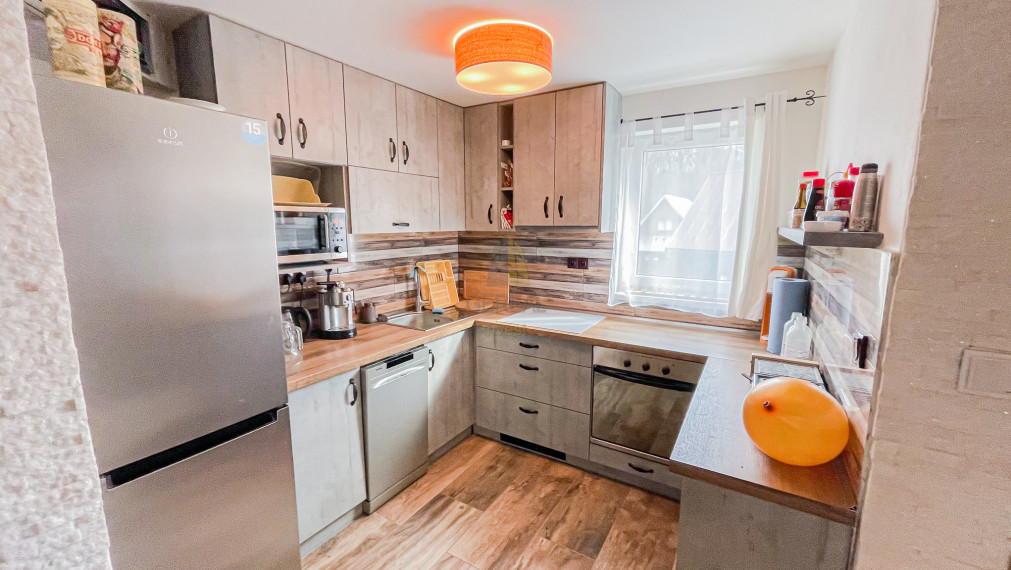 ZNÍŽENÁ CENA! | Na predaj Chata pri Vinnom jazere | Bonus Jacuzzi vírivka! | Realitná kancelária Bývajte s Nami