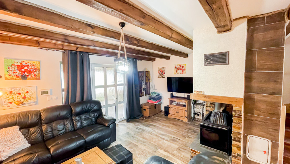 ZNÍŽENÁ CENA! | Na predaj Chata pri Vinnom jazere | Bonus Jacuzzi vírivka! | Realitná kancelária Bývajte s Nami