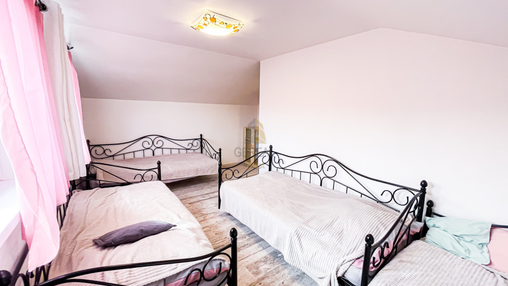 ZNÍŽENÁ CENA! | Na predaj Chata pri Vinnom jazere | Bonus Jacuzzi vírivka! | Realitná kancelária Bývajte s Nami