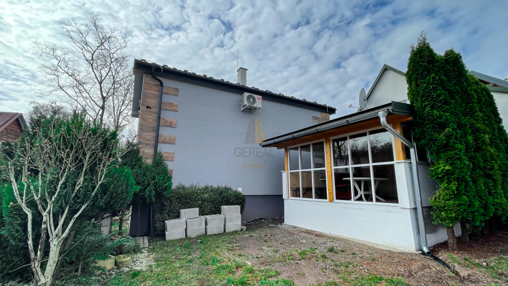 ZNÍŽENÁ CENA! | Na predaj Chata pri Vinnom jazere | Bonus Jacuzzi vírivka! | Realitná kancelária Bývajte s Nami