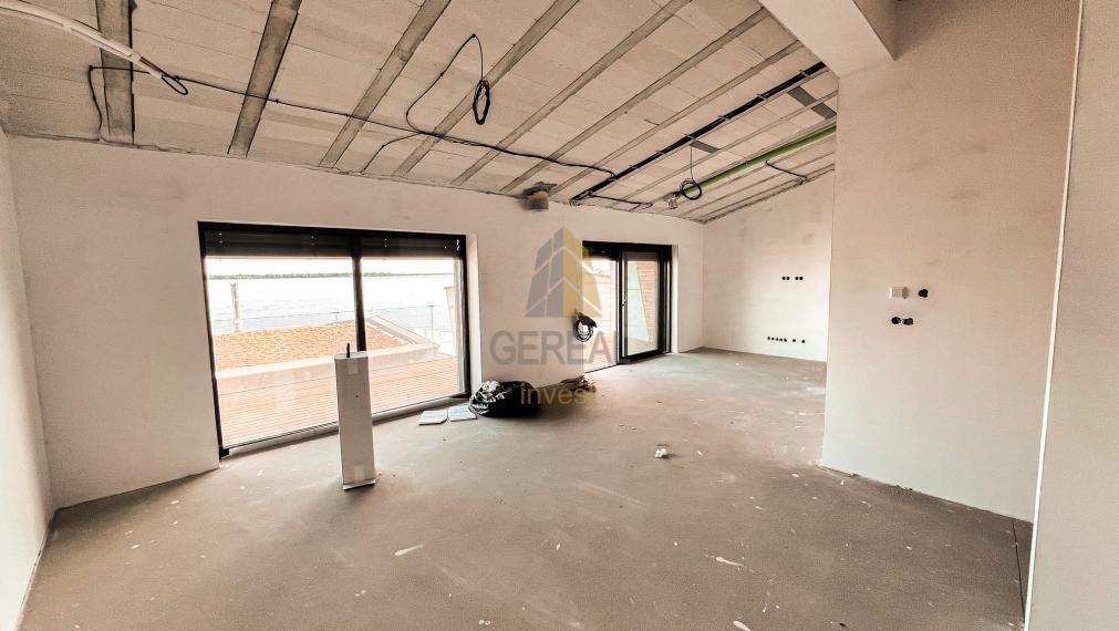 Luxusný Bungalov na brehu ZEMPLÍNSKEJ ŠÍRAVY | OCENENÝ TITULOM STAVBA ROKA! | Realitná kancelária Bývajte s Nami