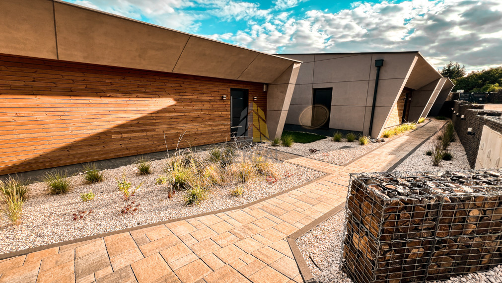 Luxusný Bungalov na brehu ZEMPLÍNSKEJ ŠÍRAVY | OCENENÝ TITULOM STAVBA ROKA! | Realitná kancelária Bývajte s Nami