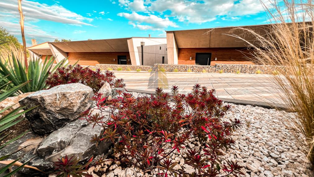 Luxusný Bungalov na brehu ZEMPLÍNSKEJ ŠÍRAVY | OCENENÝ TITULOM STAVBA ROKA! | Realitná kancelária Bývajte s Nami