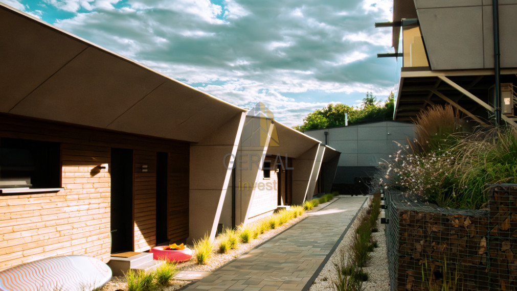 PREDANÝ luxusný dom so súkromnou plážou | ZEMPLÍNSKA ŠÍRAVA | Realitná kancelária Bývajte s NAMI