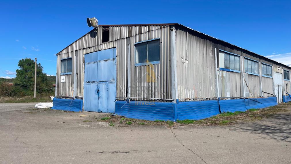 STRATEGICKY UMIESTNENÁ SKLADOVÁ HALA na prenájom! | MALÁ DOMAŠA | Realitná kancelária Bývajte s Nami