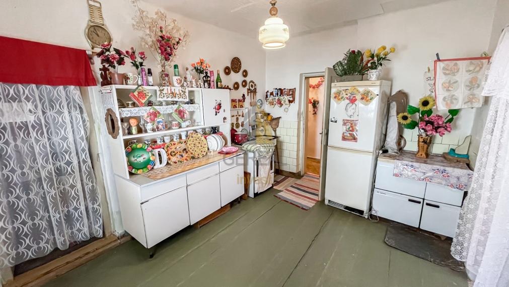 Na predaj | RODINNÝ DOM S VEĽKÝM POTENCIÁLOM V POKOJNEJ OBCI | BUNKOVCE | Realitná kancelária Bývajte s Nami!