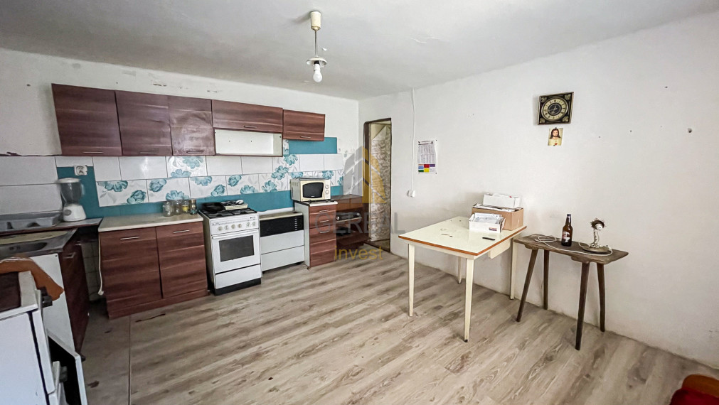 REZERVOVANÝ | Rodinný dom či chalupa s výnimočne veľkým pozemkom | Ostrov | Realitná kancelária Bývajte s NAMI!