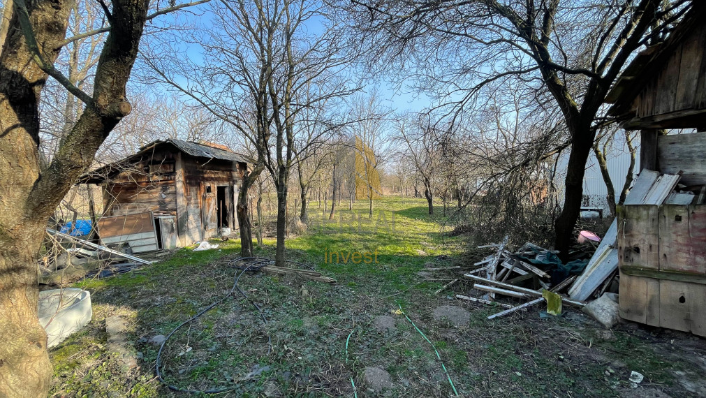 REZERVOVANÝ | Rodinný dom či chalupa s výnimočne veľkým pozemkom | Ostrov | Realitná kancelária Bývajte s NAMI!