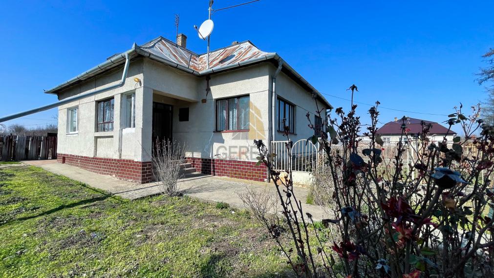 Útulný rodinný dom na predaj - ideálny pre rodiny! | ZEMPLÍNSKE KOPČANY | Realitná kancelária Bývajte s Nami