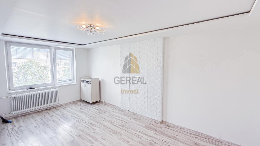 REZERVOVANÝ | Priestranný 4-izbový byt v srdci Michaloviec s výbornou polohou | Realitná kancelária Bývajte s NAMI!