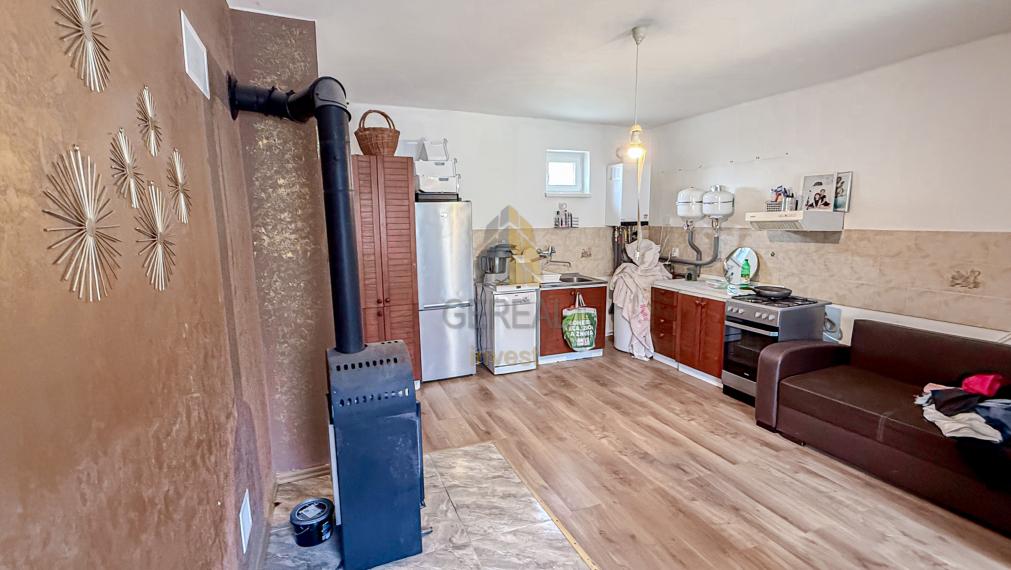 REZERVOVANÉ | Rodinný dom so štýlovou rekonštrukciou na predaj | STRETAVKA | Realitná kancelária Bývajte s Nami!