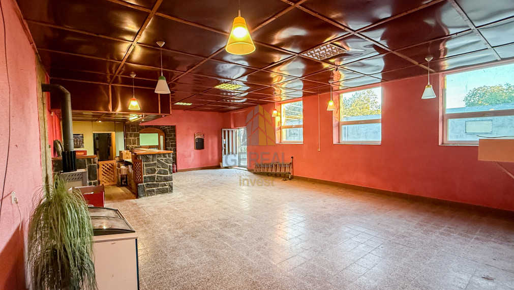 Polyfunkčný objekt s veľkým potenciálom na predaj | Lastomír, len pár minút od Michaloviec | Realitná kancelária Bývajte s NAMI