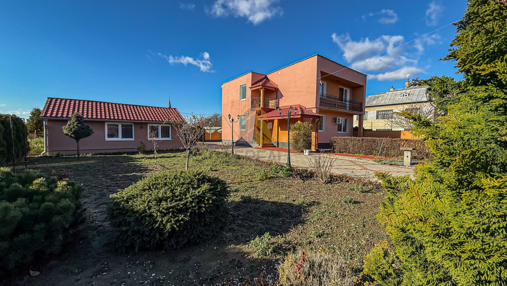Exkluzívna Ponuka | Zrekonštruovaný Rodinný Dom so Štedrým Pozemkom | Žbince | Bývajte s NAMI !