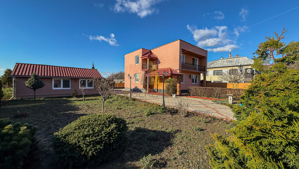 Exkluzívna Ponuka | Zrekonštruovaný Rodinný Dom so Štedrým Pozemkom | Žbince | Bývajte s NAMI !