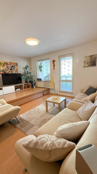 NA PREDAJ | Priestorný 4-izbový byt s loggiou a dvoma WC v top lokalite Michaloviec | Realitná kancelária Bývajte s Nami