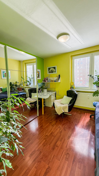 NA PREDAJ | Priestorný 4-izbový byt s loggiou a dvoma WC v top lokalite Michaloviec | Realitná kancelária Bývajte s Nami