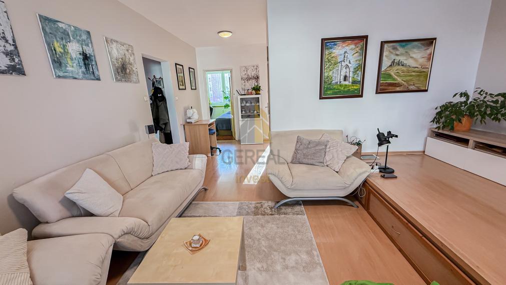 NA PREDAJ | Priestorný 4-izbový byt s loggiou a dvoma WC v top lokalite Michaloviec | Realitná kancelária Bývajte s Nami