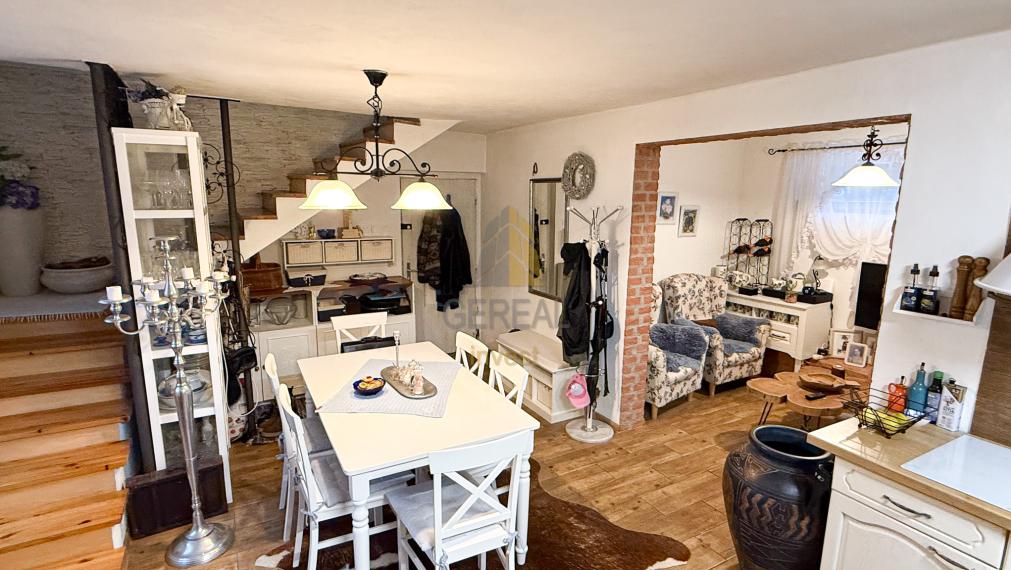 EXKLUZÍVNE | Kompletne zrekonštruovaná chata na Medvedej hore | Zemplínska šírava | Realitná kancelária Bývajte s Nami