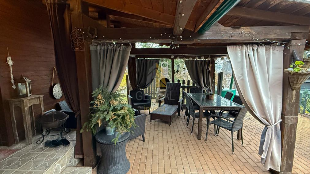 EXKLUZÍVNE | Kompletne zrekonštruovaná chata na Medvedej hore | Zemplínska šírava | Realitná kancelária Bývajte s Nami