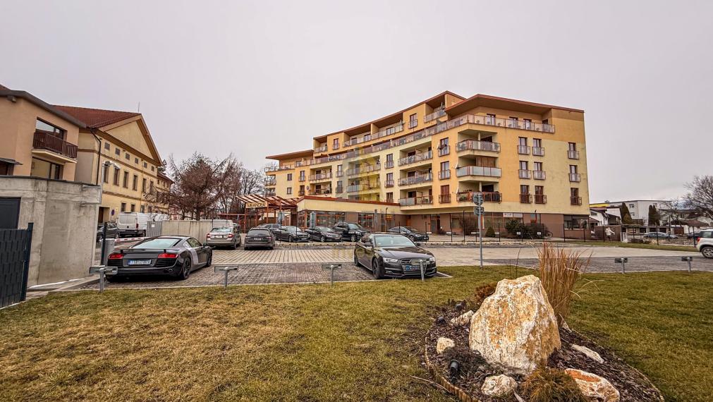 EXKLUZÍVNE | Štýlový 1-izbový byt s výhľadom na Tatry – Poprad, centrum | Bývajte s Nami