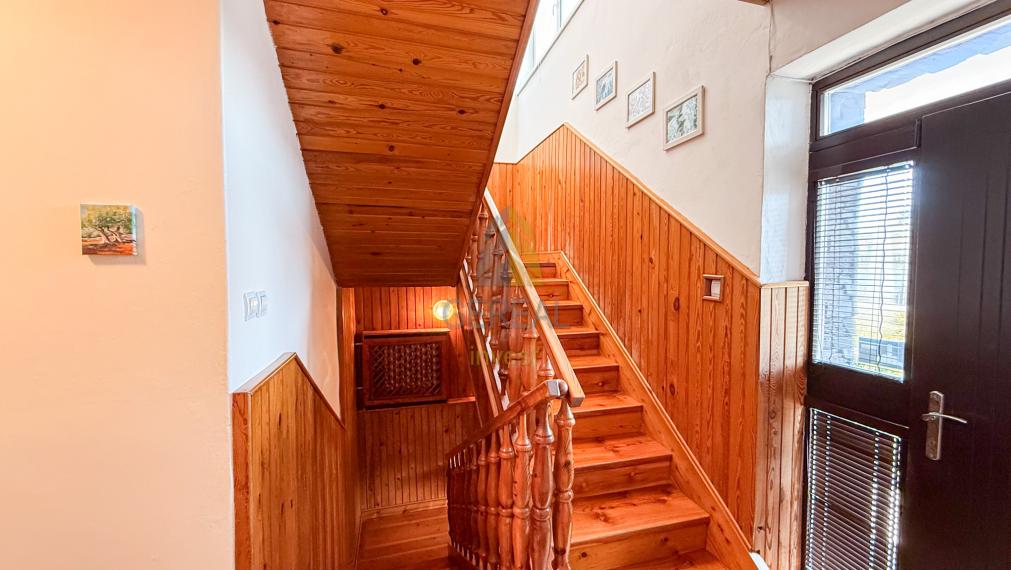 EXKLUZÍVNE |  Priestranný rodinný dom s veľkorysým pozemkom v Michalovciach | Bývajte s Nami