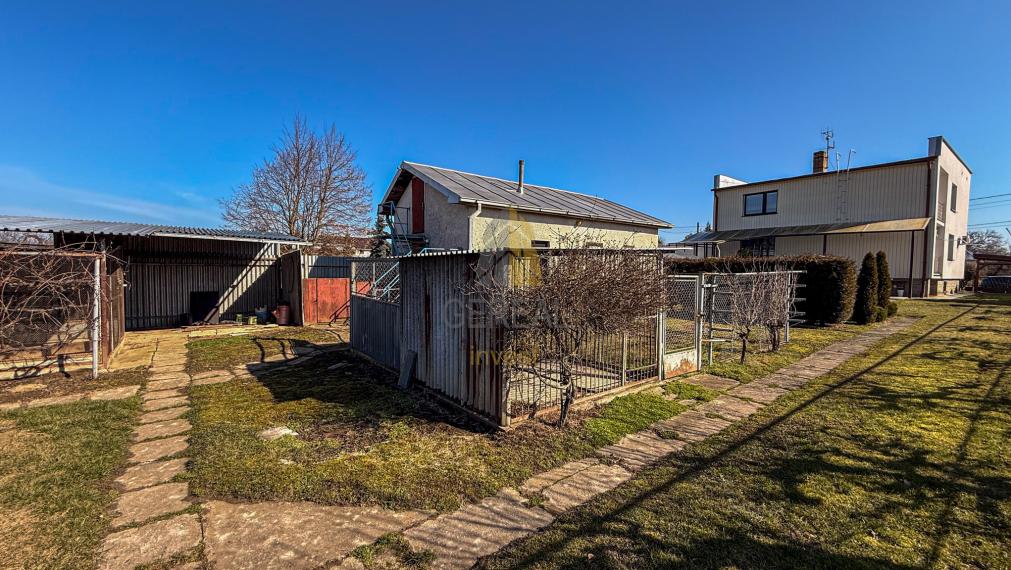 EXKLUZÍVNE |  Priestranný rodinný dom s veľkorysým pozemkom v Michalovciach | Bývajte s Nami