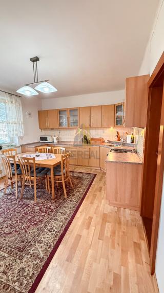 EXKLUZÍVNE |  Priestranný rodinný dom s veľkorysým pozemkom v Michalovciach | Bývajte s Nami