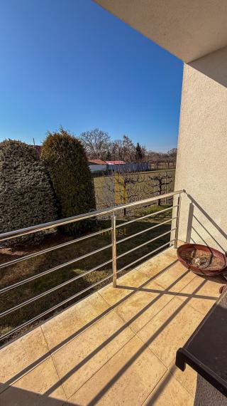 EXKLUZÍVNE |  Priestranný rodinný dom s veľkorysým pozemkom v Michalovciach | Bývajte s Nami