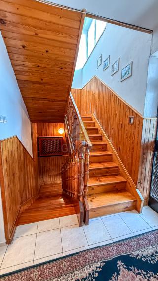 EXKLUZÍVNE |  Priestranný rodinný dom s veľkorysým pozemkom v Michalovciach | Bývajte s Nami