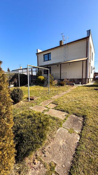 EXKLUZÍVNE |  Priestranný rodinný dom s veľkorysým pozemkom v Michalovciach | Bývajte s Nami