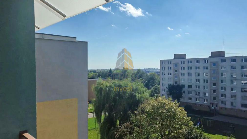 PRIPRAVUJEME na predaj | Kompletne zariadená garsónka na Sídlisku Juh vo Vranove nad Topľou | Bývajte s Nami