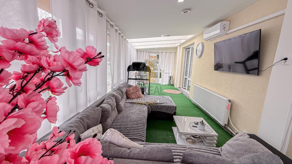 Kompletne zrekonštruovaný rodinný dom s podnikateľským objektom v obci Hraň | BÝVAJTE s nami