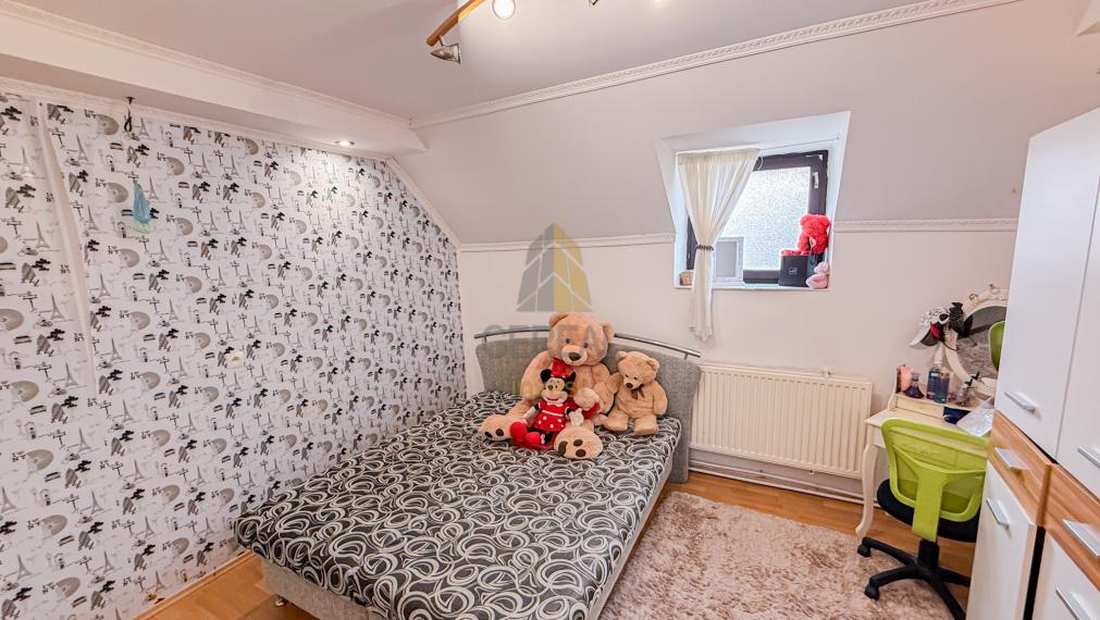 Kompletne zrekonštruovaný rodinný dom s podnikateľským objektom v obci Hraň | BÝVAJTE s nami