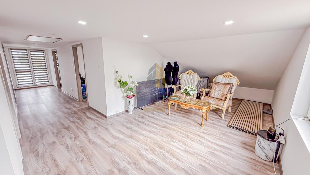 Kompletne zrekonštruovaný rodinný dom s podnikateľským objektom v obci Hraň | BÝVAJTE s nami