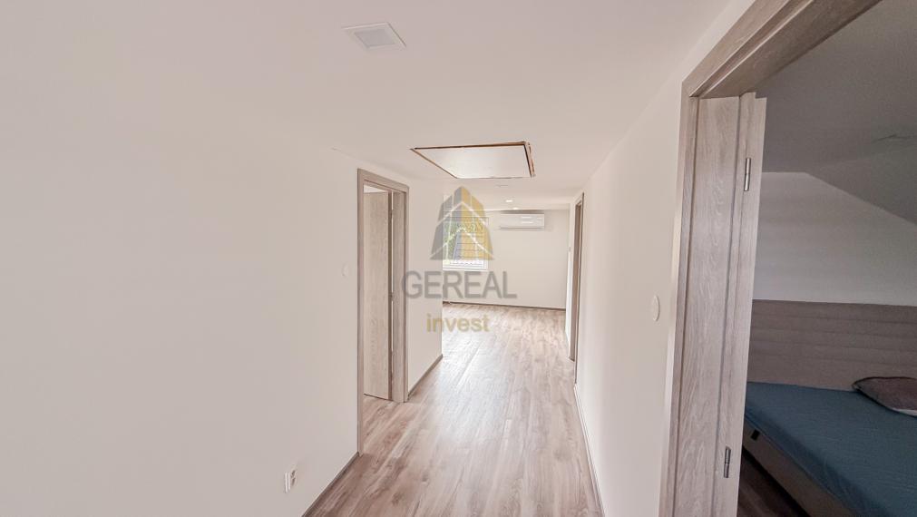 Kompletne zrekonštruovaný rodinný dom s podnikateľským objektom v obci Hraň | BÝVAJTE s nami