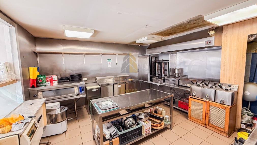 Kompletne zrekonštruovaný rodinný dom s podnikateľským objektom v obci Hraň | BÝVAJTE s nami