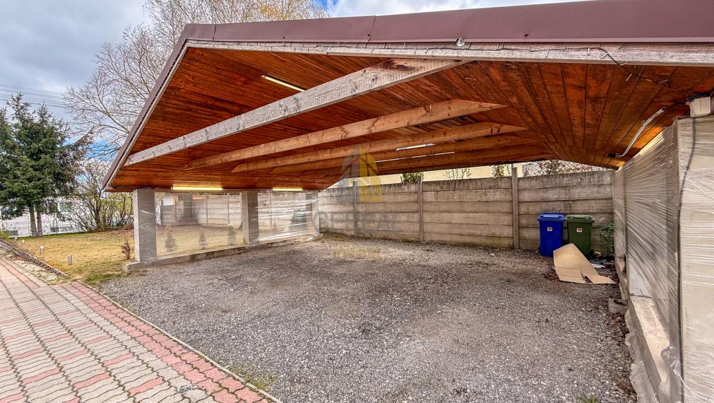 Kompletne zrekonštruovaný rodinný dom s podnikateľským objektom v obci Hraň | BÝVAJTE s nami