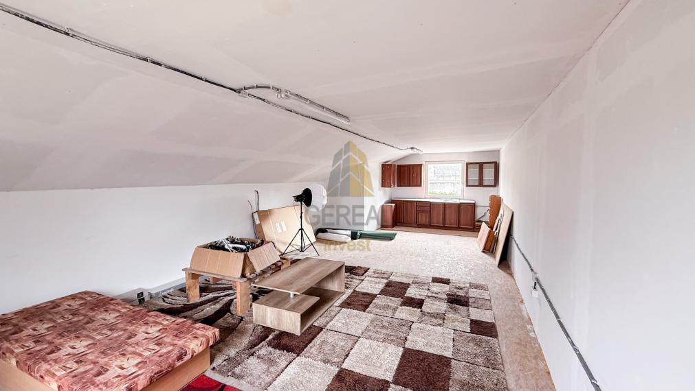 Kompletne zrekonštruovaný rodinný dom s podnikateľským objektom v obci Hraň | BÝVAJTE s nami