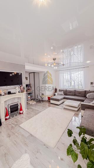 Kompletne zrekonštruovaný rodinný dom s podnikateľským objektom v obci Hraň | BÝVAJTE s nami